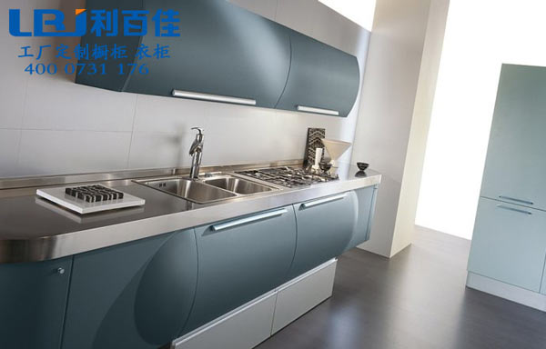 不了解櫥柜門(mén)板怎么辦？利百佳跟您詳聊